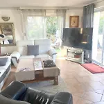 Villa Ensoleillee A Sainte-Maxime Avec Piscine Privee * サント・マキシム