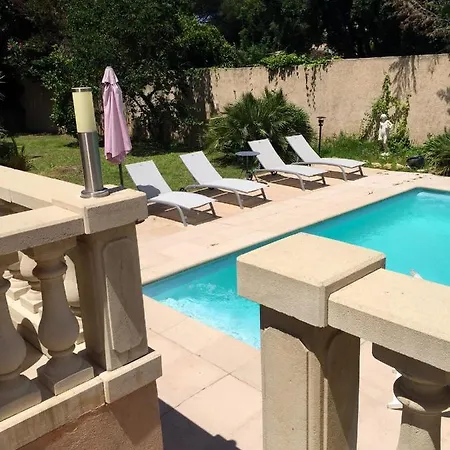 Villa Ensoleillee A Sainte-Maxime Avec Piscine Privee וילה