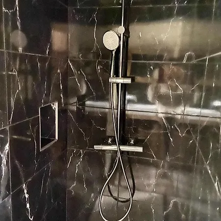 Villa Ensoleillee A Sainte-Maxime Avec Piscine Privee