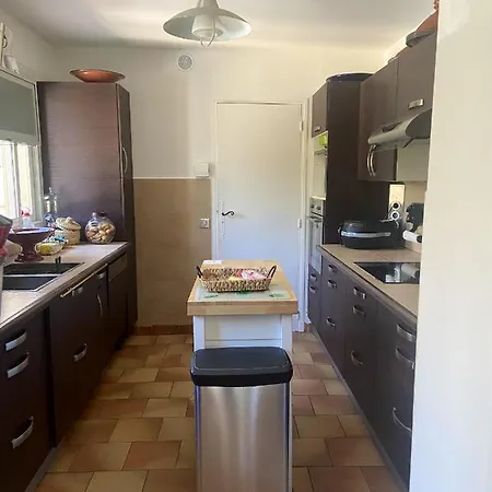 Вилла Villa Ensoleillee A Sainte-Maxime Avec Piscine Privee