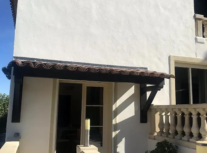 Villa Villa Ensoleillee A Sainte-Maxime Avec Piscine Privee